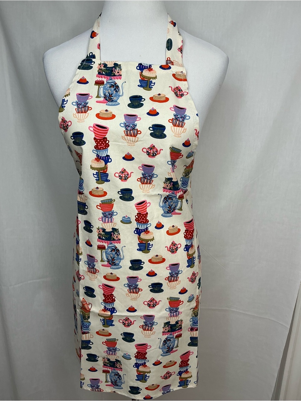 2099 - Kitchen Apron in Cream with Multicolor Teacup Pattern